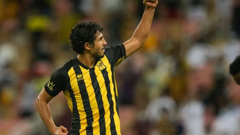 مفاجأة مدوية.. الزمالك يترقب موقف أحمد حجازي لضمه الموسم المقبل