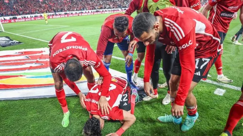 عودة مروان عطية وغياب أفشة.. قائمة الأهلي أمام الإسماعيلي في الدوري المصري