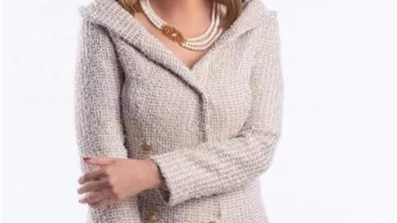 ادعو لها.. رسالة مؤثرة و حزينة من يسرا بعد إصابتها  بكورونا