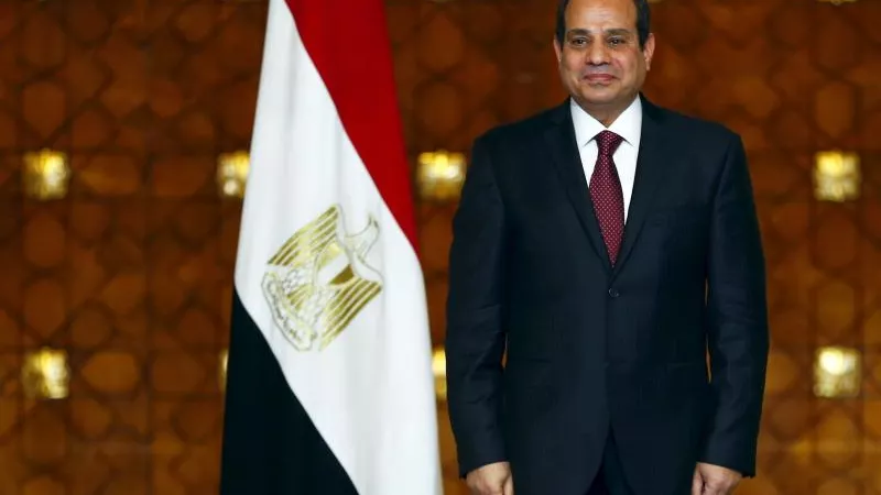 8 توجيهات عاجلة من الرئيس السيسي لدعم عمال مصر في عيدهم