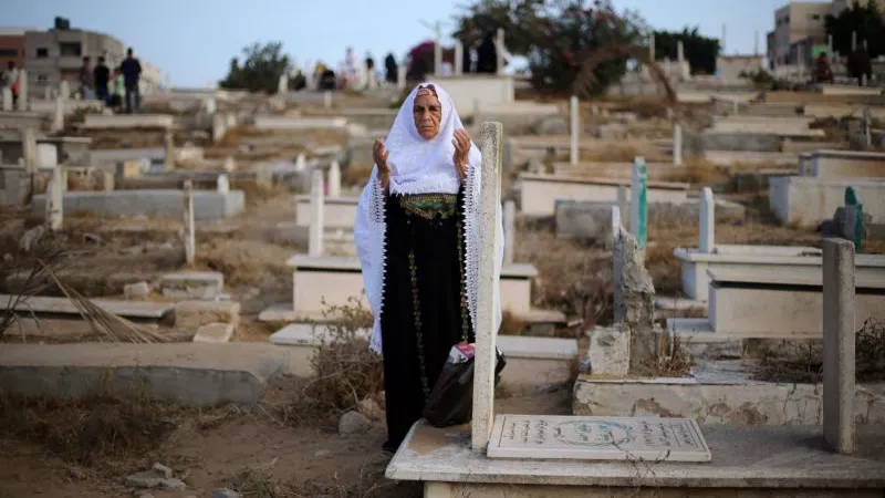 لها فضلٌ عظيم.. أمور لا تعرفها عن زيارة المقابر يوم الجمعة