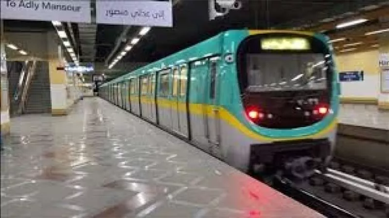 بدء التشغيل التجريبي لمترو الخط الثالث