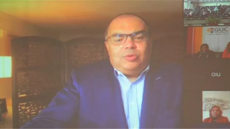 محمود محي الدين يتحدث عن الاقتصاد السياسي العالمي بالجامعة الألمانية بالقاهرة