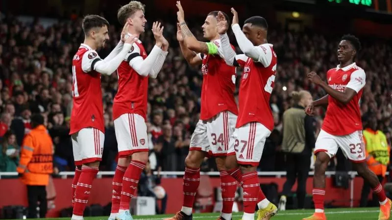أرسنال يواجه بورنموث في الدوري الإنجليزي
