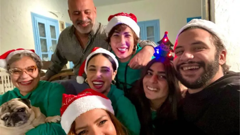 ناهد السباعي تحتفل بالكريسماس برفقة عائلتها