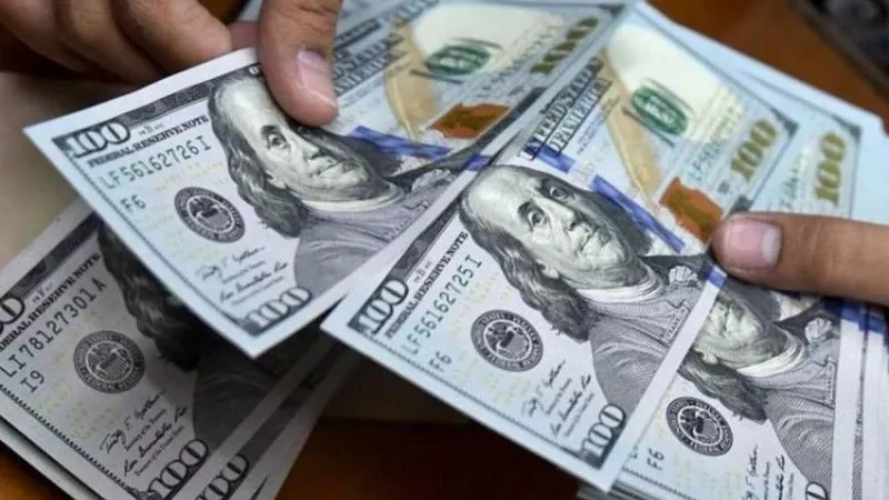 سعر الدولار بنهاية اليوم الأحد.. هل يرتفع بعد إجازة شم النسيم؟