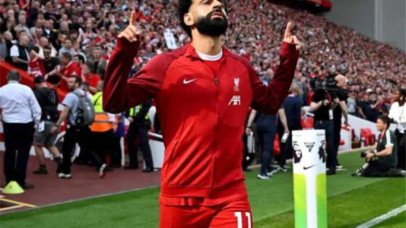 ليفربول يتغنى بـ محمد صلاح بعد إنجازه التاريخي في الدوري الإنجليزي
