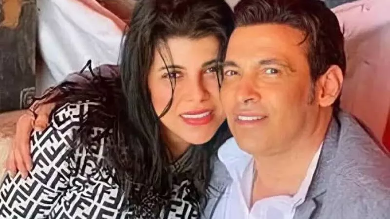 أتحايل عليا علشان أتجوزه.. خلاف الراقصة شمس مع طليقها سعد الصغير