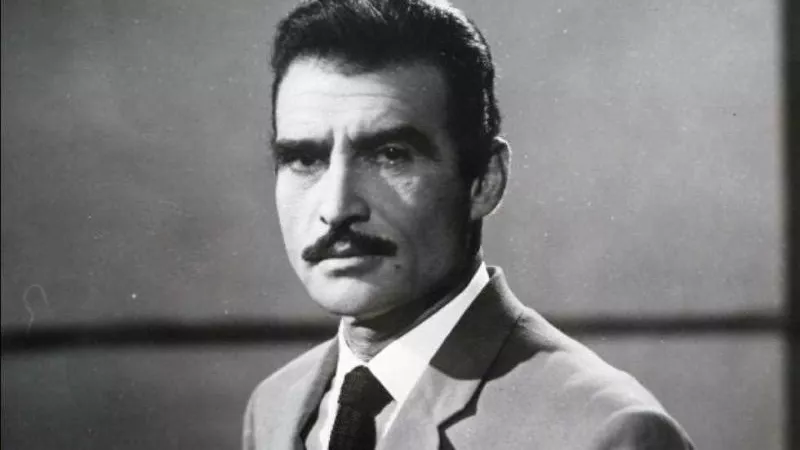 مأساة أحمد مظهر.. سعاد حسني كانت سبب في اعتزاله وهذه قصة حجر أولاده عليه (فيديوجراف)