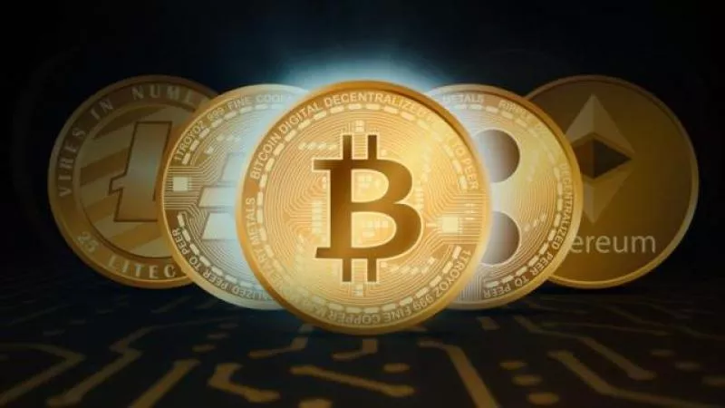 توقعات بارتفاع سعر البيتكوين مقابل الدولار في حال فوز ترامب بالانتخابات الأمريكية