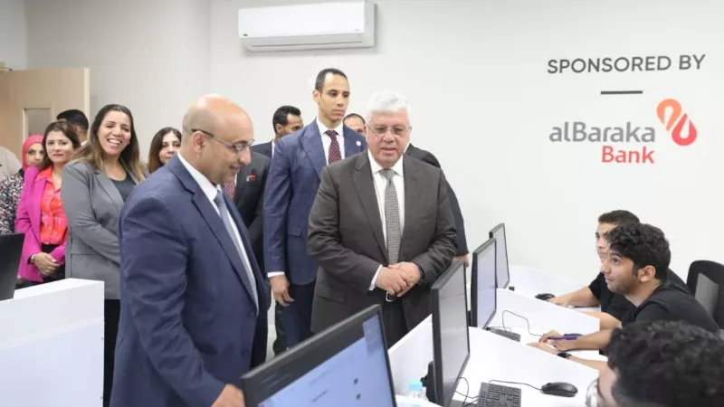 وزير التعليم العالي يتفقد جامعة السويدي للتكنولوجيا (صور)