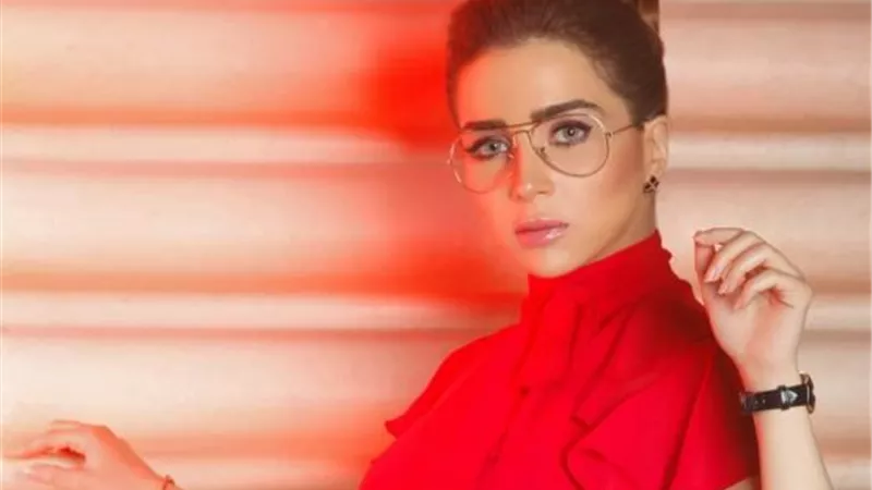 مي عز الدين تعود من جديد لتصوير ”خيط حرير”.. الشهر المقبل
