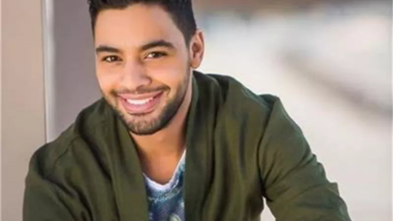 أحمد جمال ينشر فيديو لطفلة تؤدى أغنيته ببراعة