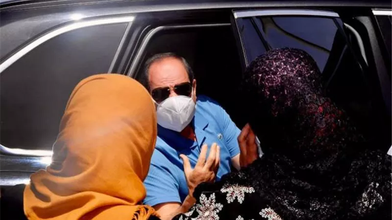 الرئيس يزور  حي الأسمرات  ويجري حوارا مفتوحا مع ” الغلابة”