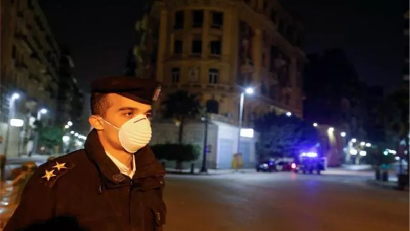 الهدوء يسود الطرق عقب بدء تنفيذ حظر التجول لليوم الـ80 على التوالى
