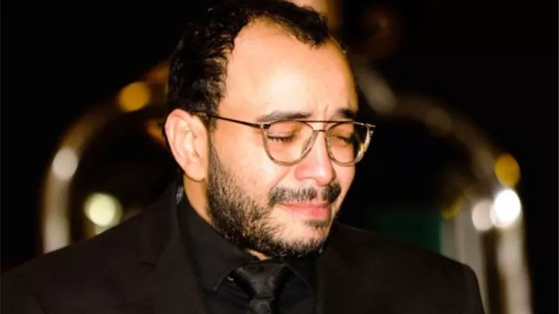 بكلمات مؤثرة.. حسام داغر ينعي مصمم السينوغرافية حسين العزبي