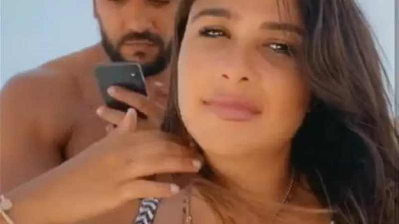 أحمد العوضي مدافعا عن ياسمين عبد العزيز :  زوجتي أخط أحمر.. ولن أسكت بعد اليوم