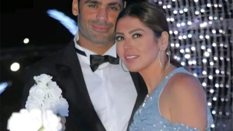 لقاء الخميسي تغازل محمد عبد المنصف في عيد زواجهما الـ 17: حبيبي وحياتي