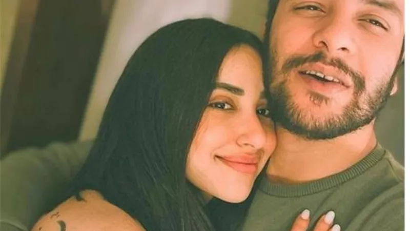 آية سماحة: أنا مبسوطة علشان ببوس جوزى وبابا وماما علمونى أنه مش حرام