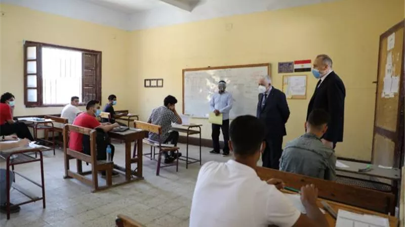 عاجل..طارق شوقي يتفقد سير أعمال امتحانات الثانوية العامة
