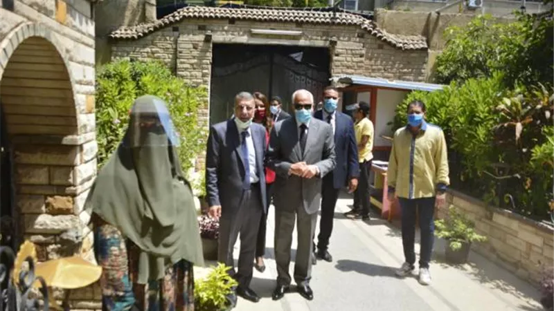 صور.. ماذا شاهد محافظ الجيزة في أول يوم بامتحانات الثانوية العامة؟