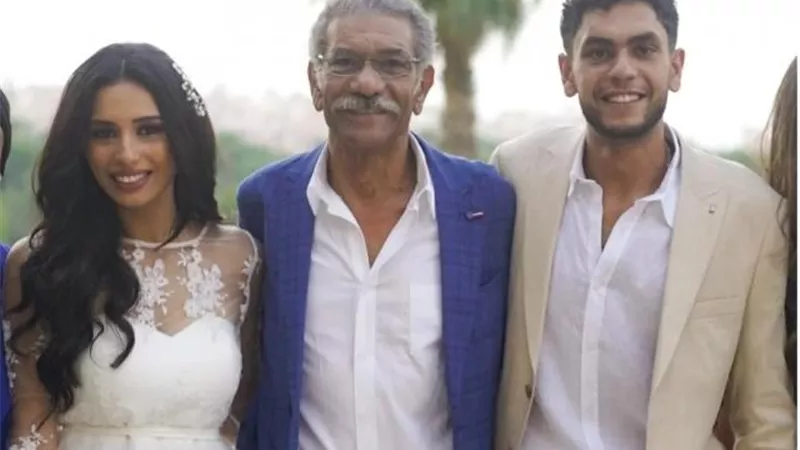 سيد رجب يحتفل بخطوبة نجله فى حفل عائلى