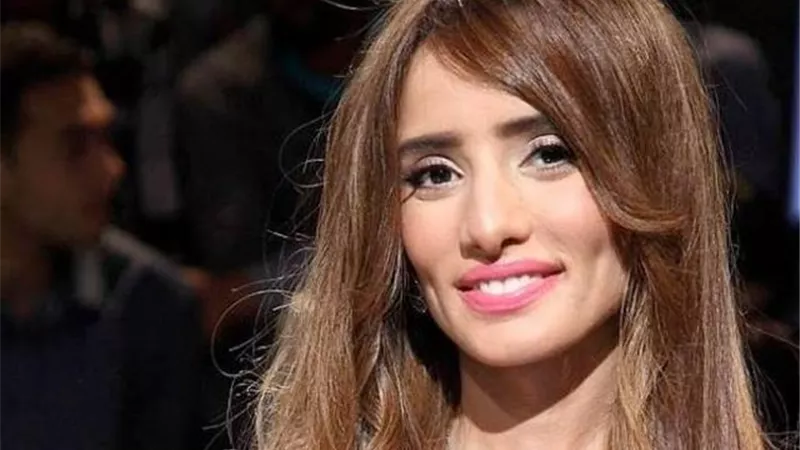 هل تبحث زينة عن عريس بعد انفصالها عن أحمد عز ؟.. إليك الإجابة
