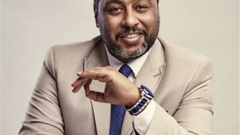 محمد جمعة يتواجد في كواليس ”تماسيح النيل”