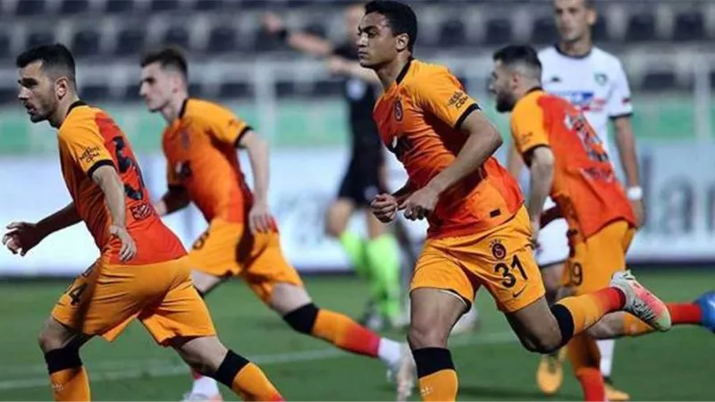 جالطه سراي ينسحب من مباراة ودية في أثينا بداعي تعرضه للإهانة