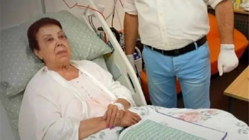إصابة الطبيب المعالج لـ رجاء الجداوي بفيروس ”كورونا”