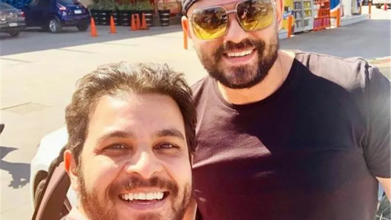 صدفة.. تجمع أحمد صلاح حسني ومحمد رشاد في ”بنزينة”