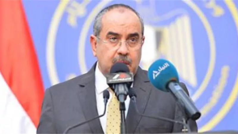وزير الطيران يعلن استئناف حركة الطيران بمؤتمر صحفي اليوم