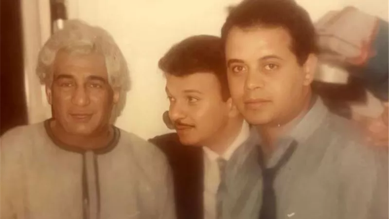 زمن الفن الجميل.. صورة نادرة تجمع أشرف زكي وأحمد سلامة ومخرج الروائع الرمضانية إسماعيل عبد الحافظ