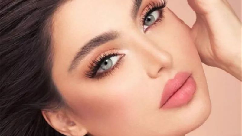 بعد حملها دون زواج.. فنانة شهيرة تعلق :حابين تعرفوا مين أبو الطفل أنا حامل من الروح القدس