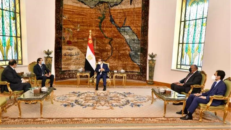 السيسى يبحث مع الحريرى تطورات الأزمة اللبنانية