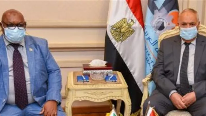 رئيس العربية للتصنيع يبحث مع سفير بروندى تأهيل كوادر بلاده بالهيئة