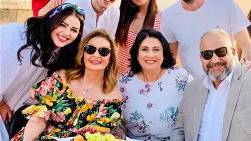 يسرا تهنىء بيومي فؤاد بمناسبة عيد ميلاده
