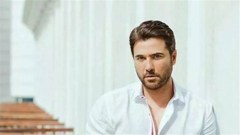 أحمد عز :ماينفعش حد يقول على نفسه نمبر 1 في وجود الزعيم