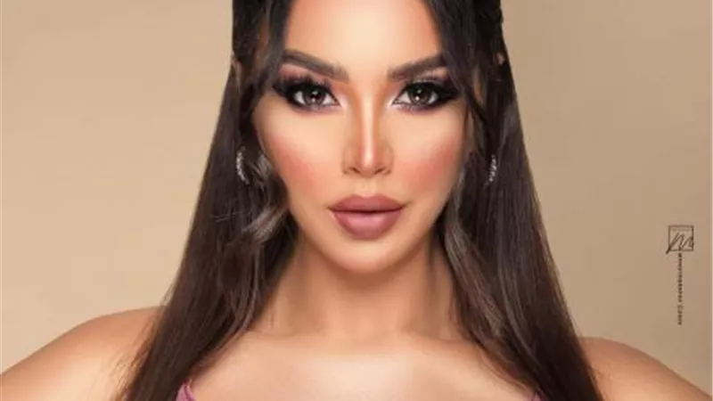 بالبكيني.. جوهرة تستعرض أنوثتها داخل حمام السباحة