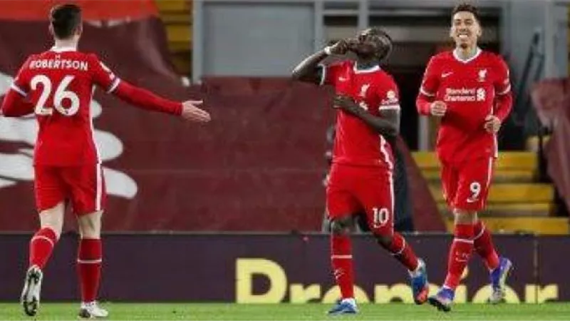 ليفربول يواجه نيوكاسل في رحلة الدفاع عن البريميرليج
