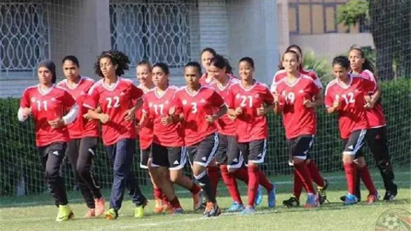 مجاهد يكشف حقيقة إلغاء الفار وأسباب تسريح جهاز منتخب الكرة النسائية