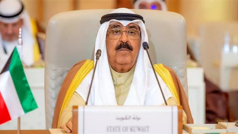 تطورات الأوضاع في الكويت بعد حل مجلس الأمة وتوقيف العمل ببعض مواد الدستور