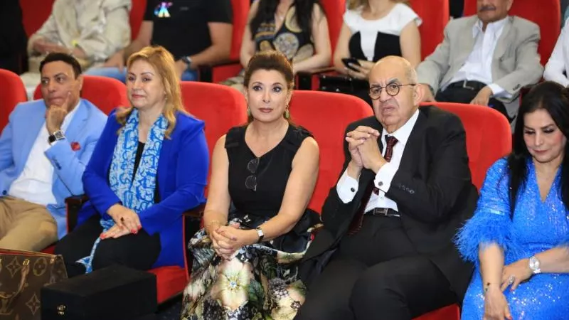 من بينهم رياض الخولي وأنوشكا .. تكريم الفنانين في مهرجان الأفضل عربيا في دورته الثالثة