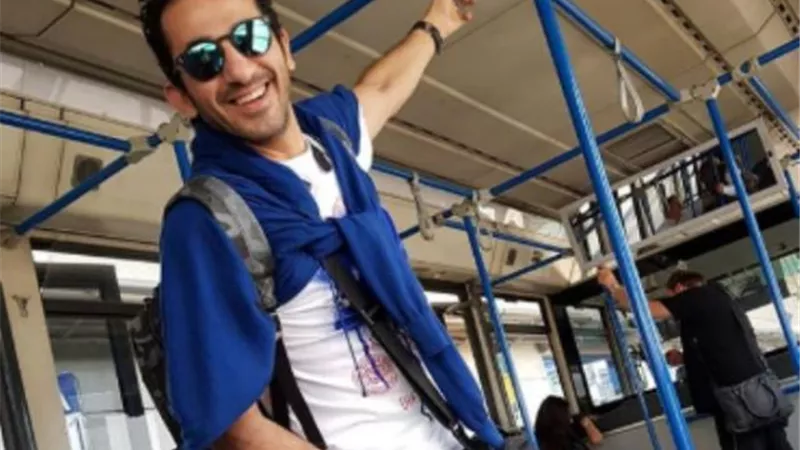 الحنان كله.. أحمد حلمي بصحبة والدته في أحدث ظهور