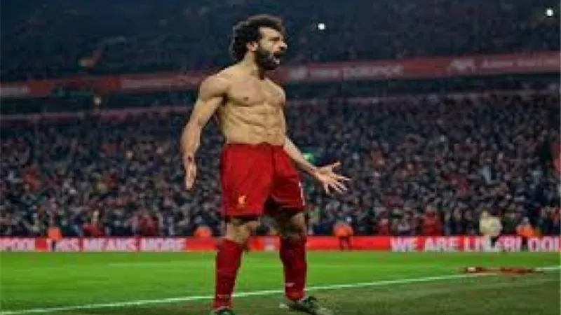 نجم ليفربول يتعنى بالقوة الجسدية لـ”محمد صلاح”
