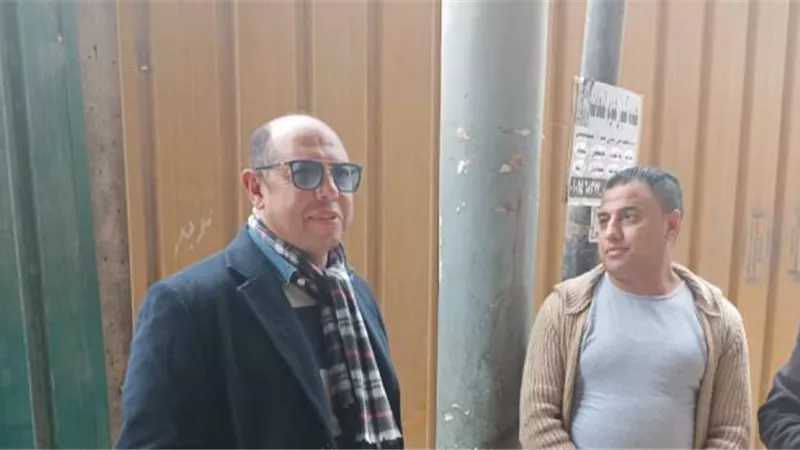 بالصور.. أحمد سليمان يحضر جنازة والدة حازم إمام