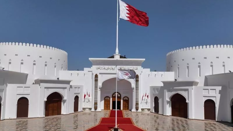 أبرز المعلومات عن قصر الصخير الملكي الذي احتضن قمة البحرين