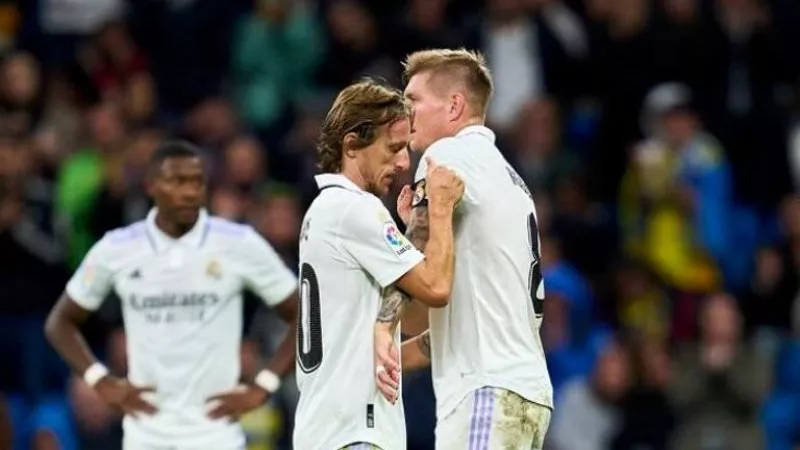 بقرار عاجل من أنشيلوتي.. ريال مدريد يحسم مصير ثنائي الفريق