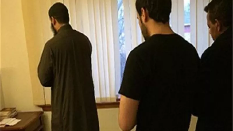 حكم قراءة الفاتحة للمأموم في صلاة الجماعة
