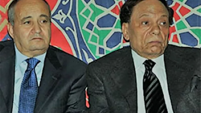 عادل إمام يكشف تفاصيل آخر حديث جمعه بالراحل وحيد حامد : رحل قبل أن يودعني